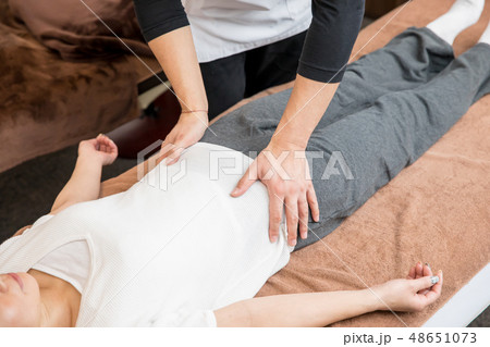 骨盤矯正 骨盤矯正 48651073