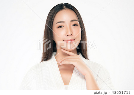 Beautiful Young asian Woman with Clean Fresh Skin 48651715