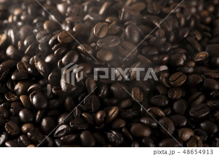 コーヒー豆 焙煎 コーヒー豆 焙煎 48654913