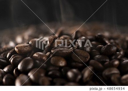 コーヒー豆 焙煎 48654934