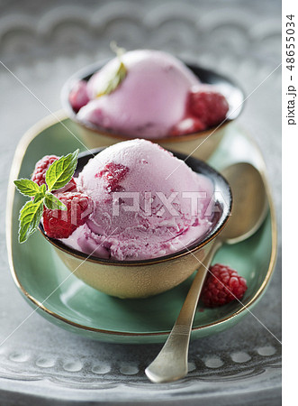 Ice cream 48655034