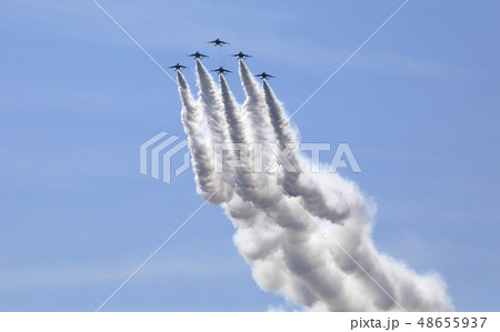 ブルーインパルス　T-4　航空自衛隊機　ジェット機　練習機 48655937