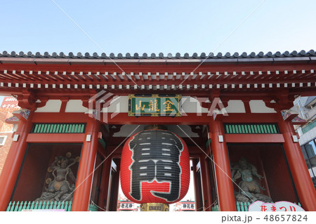 Kaminarimon is the first of two large entrance Kaminarimon is the first of two large entrance 48657824