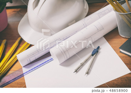 Construction plans and tools 48658900