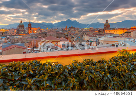 Palermo at sunset. 48664651