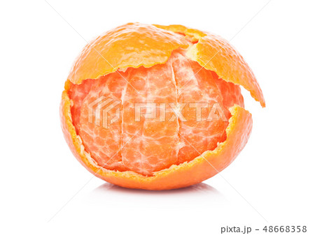Fresh organic peeled mandarin fruit with halves Fresh organic peeled mandarin fruit with halves 48668358