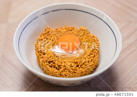 即席ラーメン 即席ラーメン 48671501