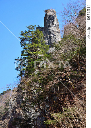 ＜奥多摩＞　梵天岩　東京都西多摩郡奥多摩町日原 48671514