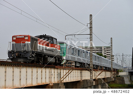 城東貨物線を行くDE101561東京メトロ13000系甲種輸送 48672402