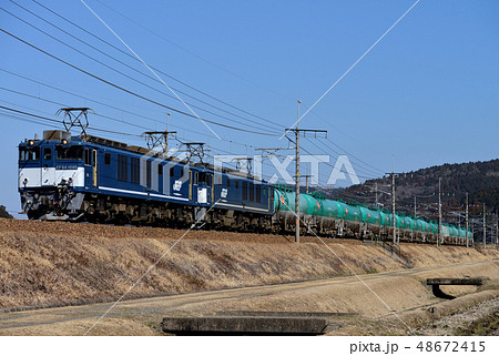 中央西線を走る広島更新色EF64重連タンク貨物列車 中央西線を走る広島更新色EF64重連タンク貨物列車 48672415