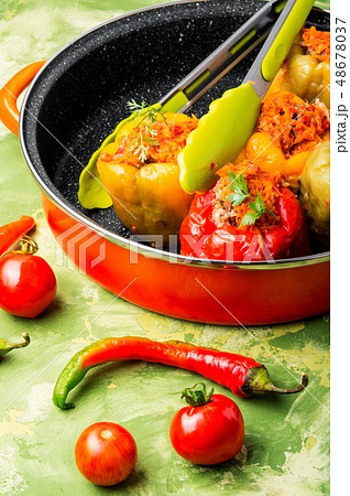Bell peppers stufed with meat Bell peppers stufed with meat 48678037