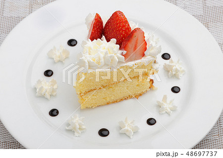 いちごのショートケーキ いちごのショートケーキ 48697737