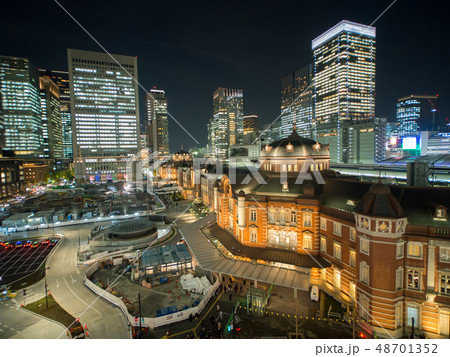 東京駅の夜景 48701352
