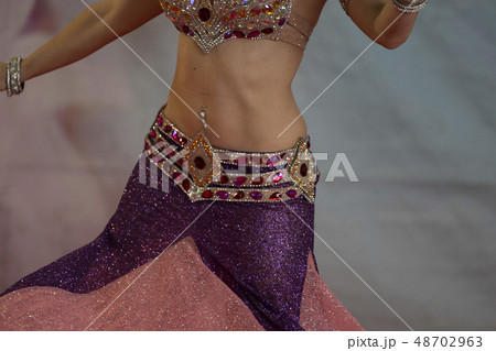 Oriental belly dancer beutiful move 48702963