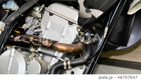 バイクのエンジン バイクのエンジン 48707647