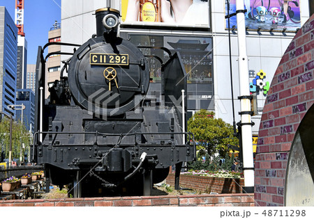 日本の東京都市景観 新橋駅前のSLなどを望む 日本の東京都市景観 新橋駅前のSLなどを望む 48711298