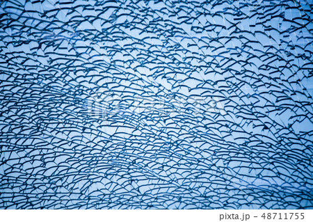 broken glass 48711755