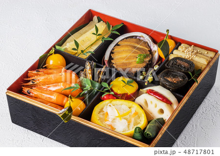 代表的な日本料理　折詰　Japanese food set(osechi) 48717801