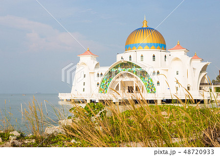 Melaka centrlal masjid selat in the sea 48720933