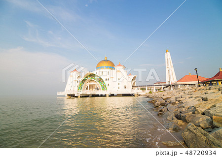Melaka centrlal masjid selat in the sea 48720934