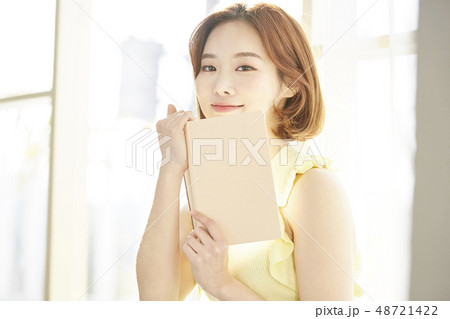 女性　ライフスタイル 48721422