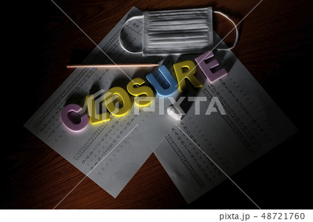 学級閉鎖 48721760