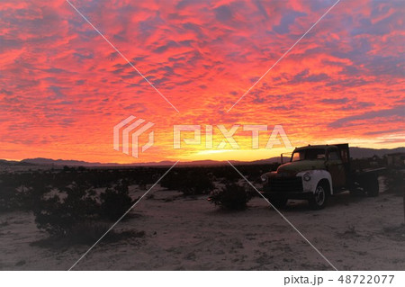 カリフォルニア、29パームズ、荒野の朝日 カリフォルニア、29パームズ、荒野の朝日 48722077