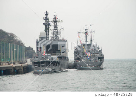 軍港の街横須賀、初めて湾内から軍艦を観る軍港クルーズ船に乗った。 48725229