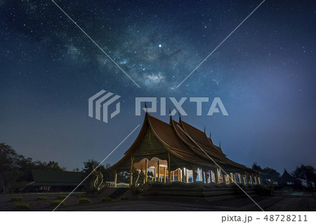 The Milky Way is above the Thai temples 48728211