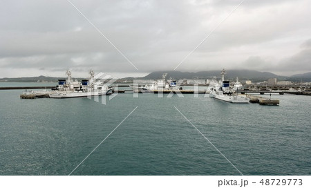 石垣港に停泊する海上保安庁の巡視船 48729773