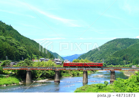 長良川を渡る観光列車ながら 48731873