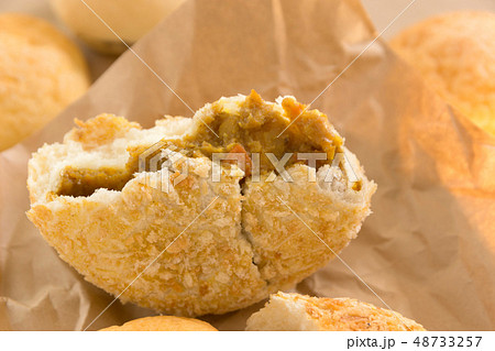 天然酵母のカレーパン 48733257