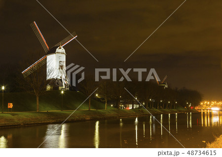 ベルギー　ブルッヘのボンヌ・シェール風車 48734615