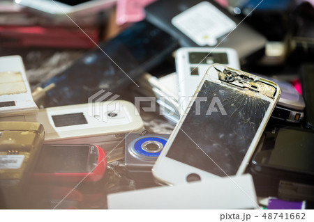 都市鉱山 小型家電リサイクル法 携帯電話 スマホ ガラケー 中古スマホ ジャンク 都市鉱山 小型家電リサイクル法 携帯電話 スマホ ガラケー 中古スマホ ジャンク 48741662