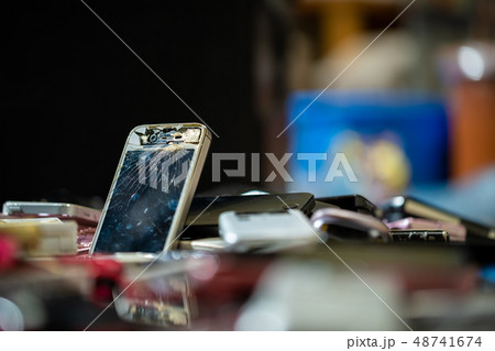 都市鉱山 小型家電リサイクル法 携帯電話 スマホ ガラケー 中古スマホ ジャンク 都市鉱山 小型家電リサイクル法 携帯電話 スマホ ガラケー 中古スマホ ジャンク 48741674