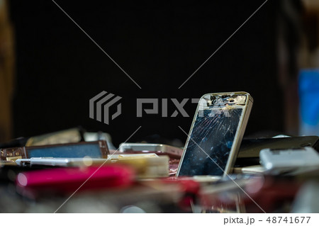 都市鉱山 小型家電リサイクル法 携帯電話 スマホ ガラケー 中古スマホ ジャンク 都市鉱山 小型家電リサイクル法 携帯電話 スマホ ガラケー 中古スマホ ジャンク 48741677