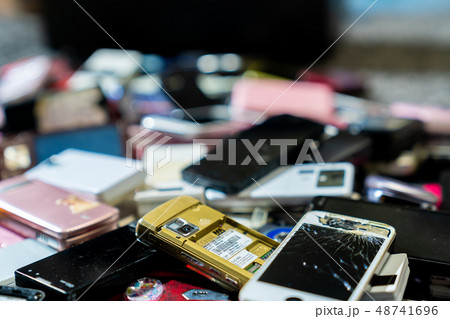 都市鉱山 小型家電リサイクル法 携帯電話 スマホ ガラケー 中古スマホ ジャンク 都市鉱山 小型家電リサイクル法 携帯電話 スマホ ガラケー 中古スマホ ジャンク 48741696