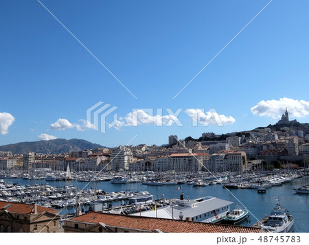 マルセイユ旧港　ヨットハーバー（プロヴァンス地方/フランス） 48745783