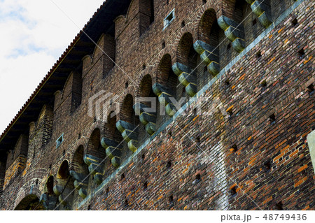 Elements of the architecture of the ancient Castle 48749436