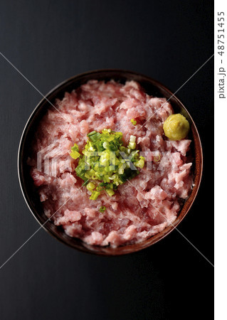まぐろのたたき丼 ねぎとろ丼 まぐろのたたき丼 ねぎとろ丼 48751455