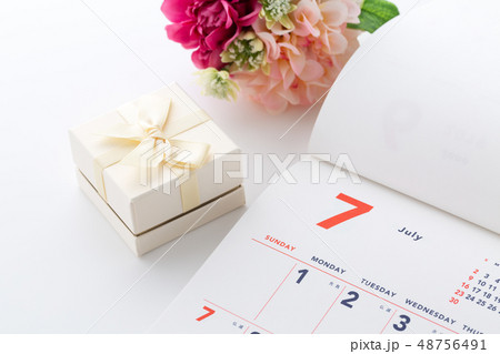 プレゼント 48756491
