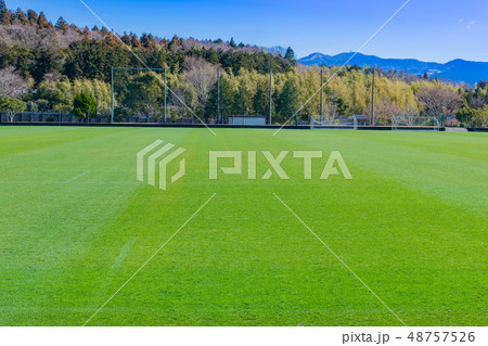 サッカーグラウンド 48757526