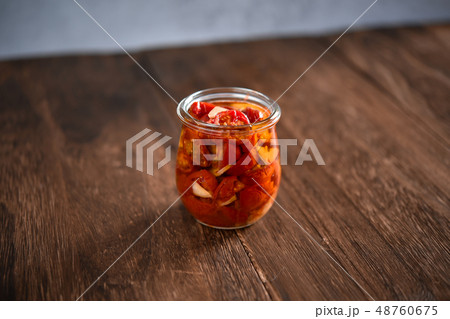 ミニトマトのオイル漬け ミニトマトのオイル漬け 48760675