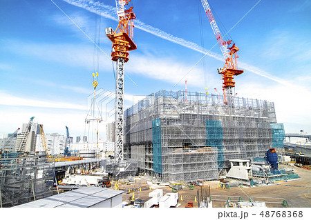 マンション・ビルの建設現場 48768368