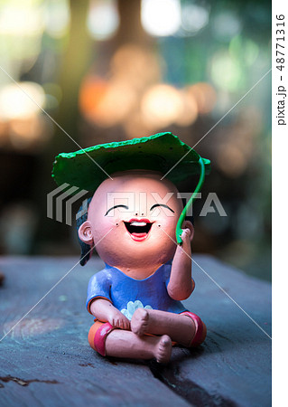 Clay doll. 48771316