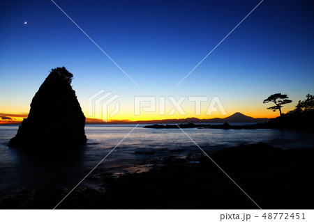 秋谷の夕景③ 48772451