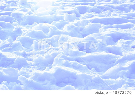 texture of snow falling on ground in winter texture of snow falling on ground in winter 48772570