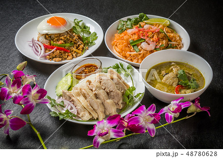 タイ料理 typical Thai cuisine タイ料理 typical Thai cuisine 48780628