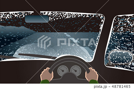 吹雪の天候でヘッドライトをロービームにして運転 吹雪の天候でヘッドライトをロービームにして運転 48781465