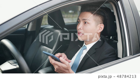 man use navigation system 48784213